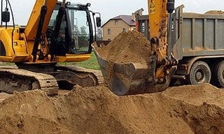 Выкопать яму экскаватором в Гуково от 934 руб. - 2Землекопа-Гкв