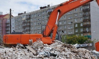 Вывоз строительного мусора с участка в Гуково недорого от 1556 руб. | 2Землекопа-Гкв